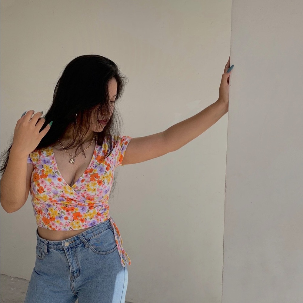 Forever 21 Multicolor Floral Crop Top